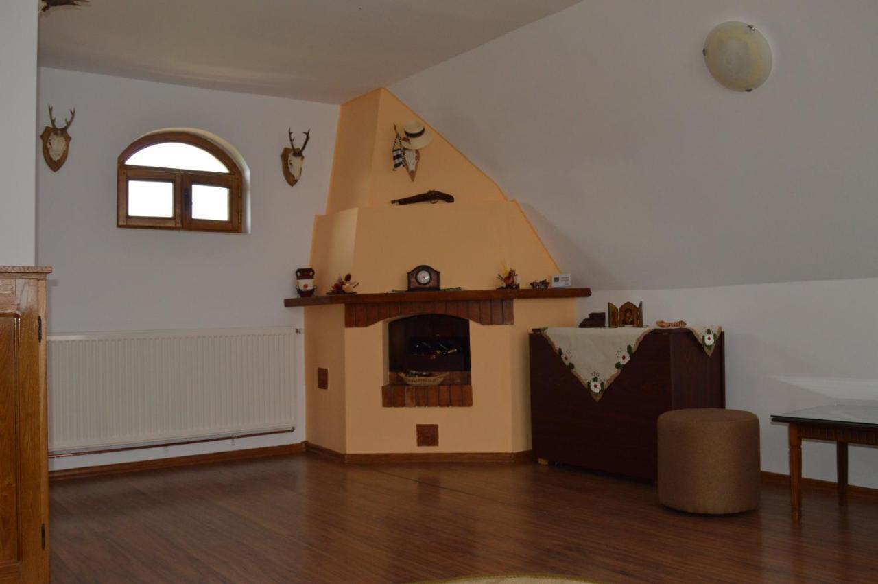 Casa Vlasea Albesti Sighisoara Bed and Breakfast Esterno foto