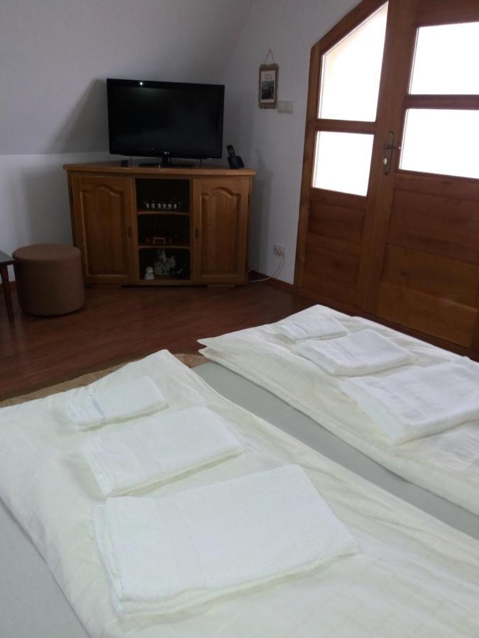 Casa Vlasea Albesti Sighisoara Bed and Breakfast Esterno foto